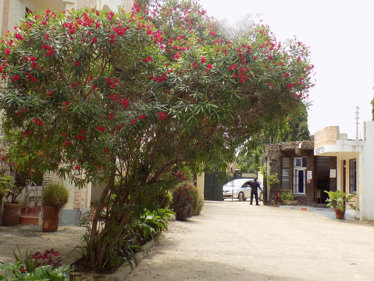 Jacyjoka Apartments Nyali Mombasa Exterior foto